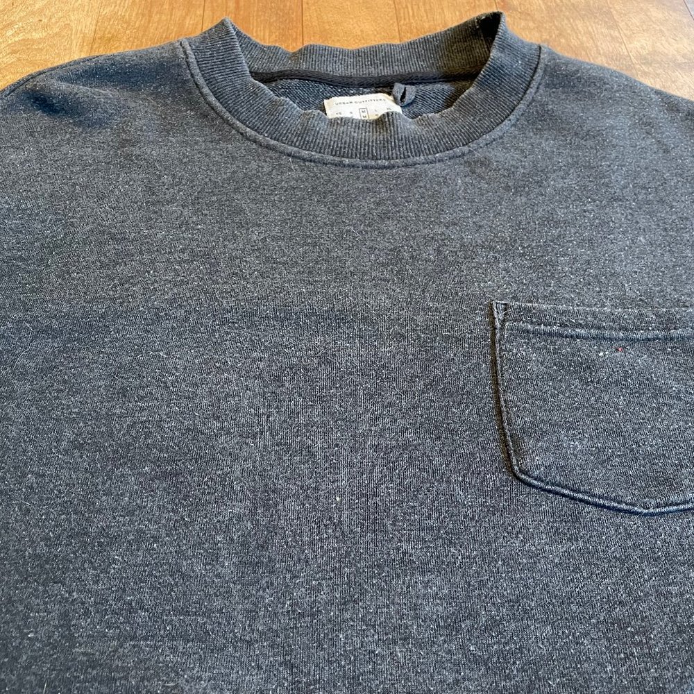BDG Crewneck Sweater MEDIUM